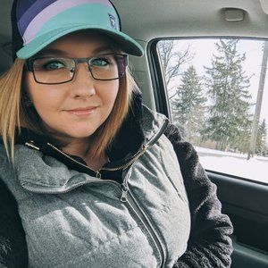 Meet your Posher, Cait